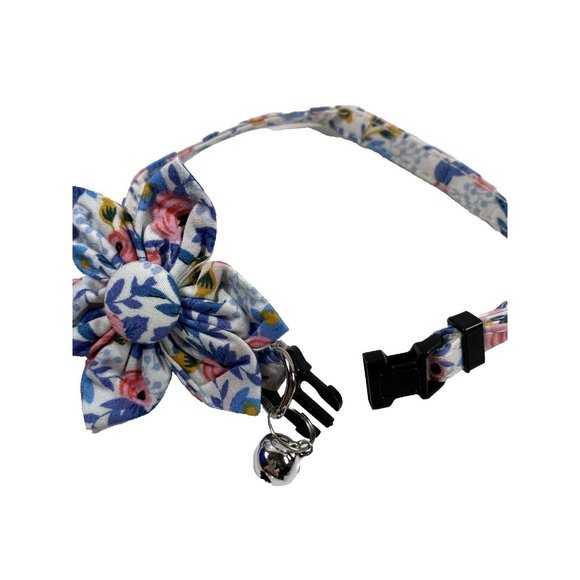 Cat Collar New Adjustable With Flower & Jingle Bell - Picture 3 of 5
